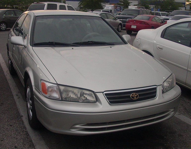 File:'00-'01 Toyota Camry.JPG