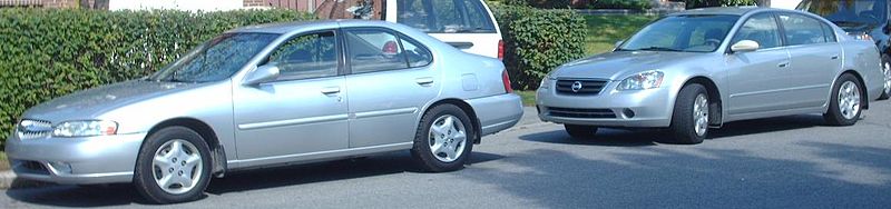 File:'00-'01 & '02-'04 Nissan Altimas.jpg