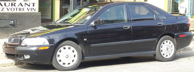 File:'00-'01 Volvo S40.jpg