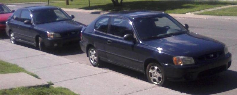 File:'00-'02 Hyundai Accent Hatchbacks.jpg