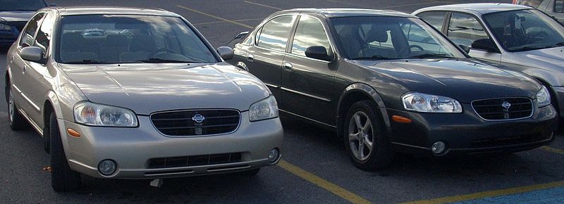 File:'00-'01 Nissan Maximas.JPG