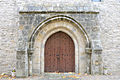 Bouilly-en-Gâtinais porche église.jpg