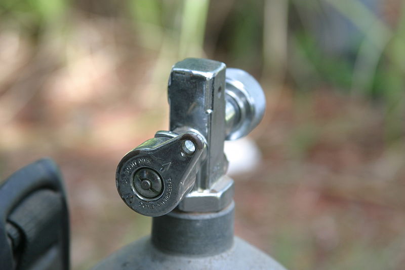 File:"J" Valve on Diving Cylinder from 1960s.jpg