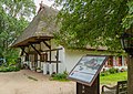 Ahrenshoop Bernhard Seitz Weg 1 Dornenhaus 01.jpg