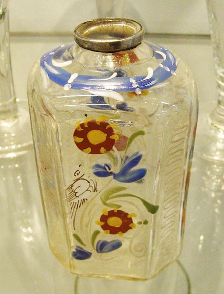 File:CzechSpiritFlask.JPG
