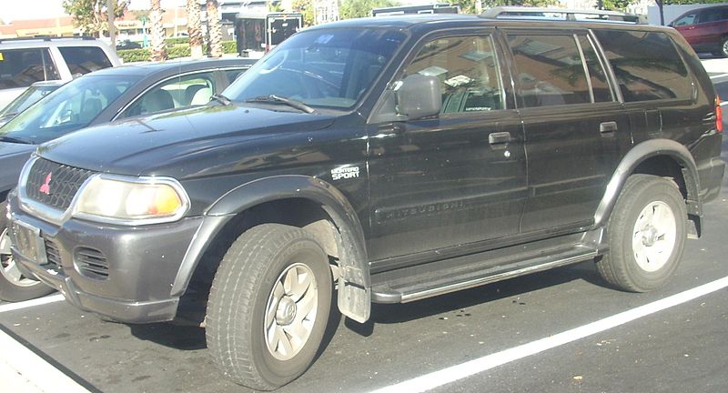 File:'00-'02 Mitsubishi Montero Sport.JPG