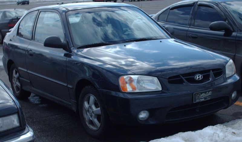 File:'00-'02 Hyundai Accent Hatchback.jpg